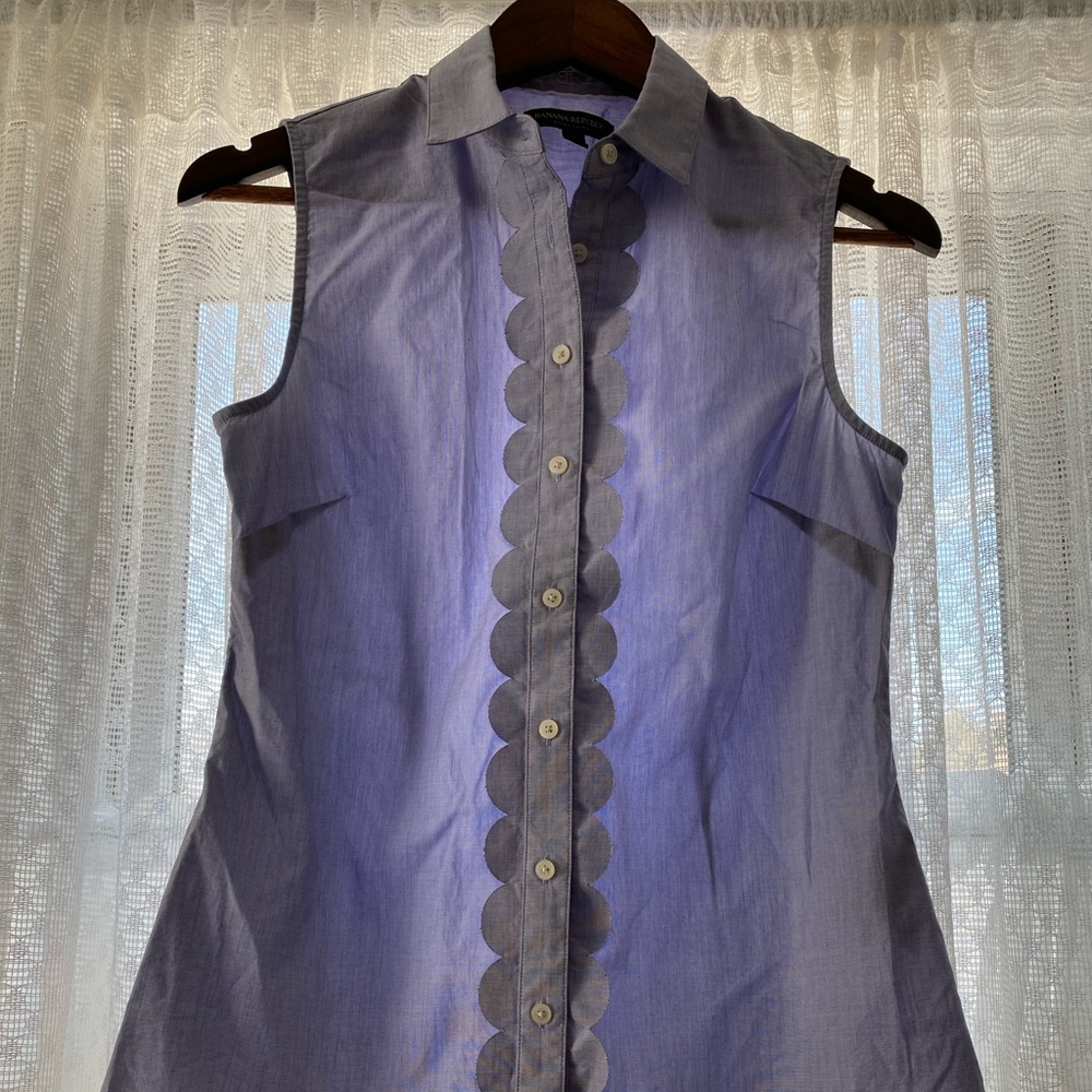 Women’s Banana Republic purple button down